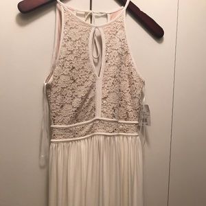 David’s bridal cream gown